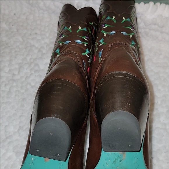 Hand made Lane, Brown Falling Flowers Western Boot - Picture 6 of 16